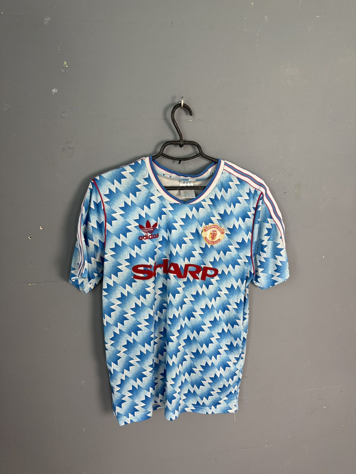 Other Manchester United sharp vintage soccer jersey M sz (cantona) Size US M / EU 48-50 / 2 - 1 Thumbnail