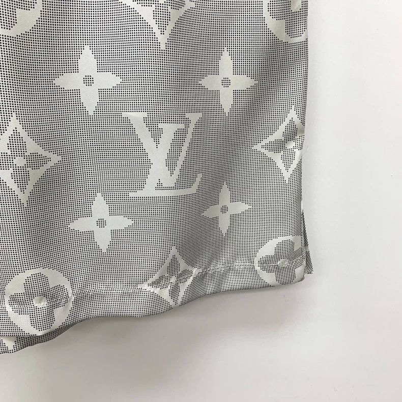 Louis Vuitton Louis Vuitton 23 grey logo print full print mulberry silk Size 33" - 4 Thumbnail