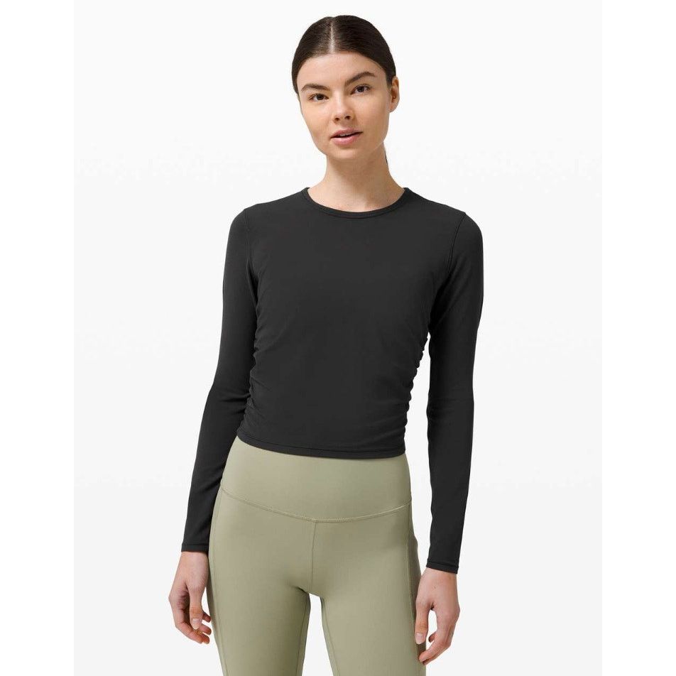 Lululemon Lululemon Black All It Takes Long Sleeve Ruched Crop Top 4 Size S / US 4 / IT 40 - 2 Thumbnail