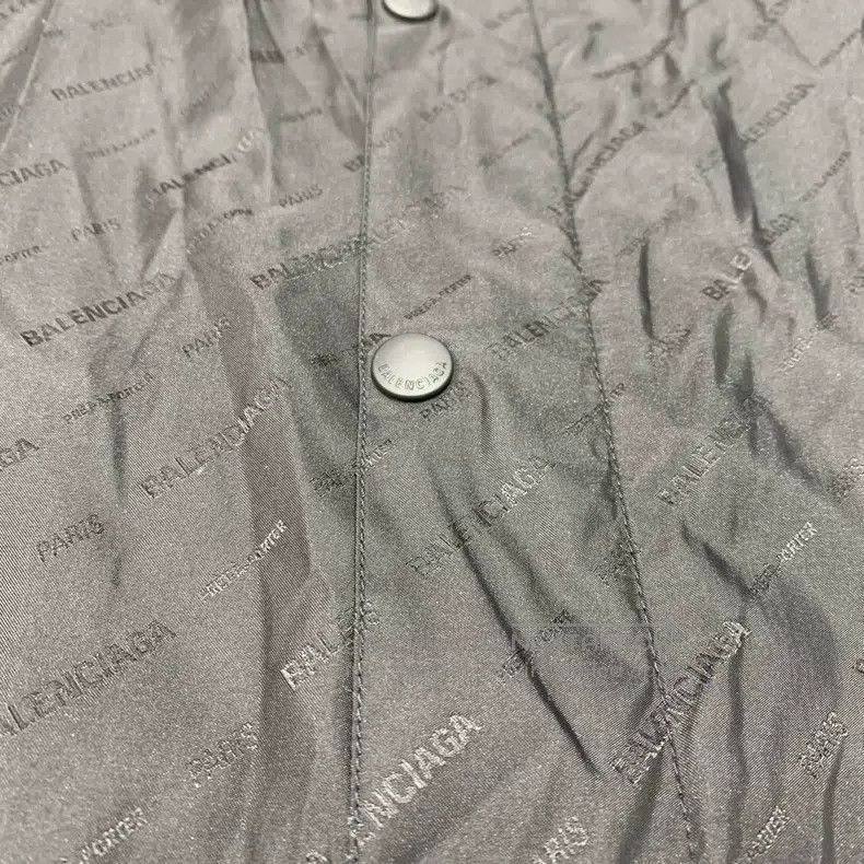 Balenciaga Balenciaga Black All-Over Print Bullet Screen Windbreaker Size US XS / EU 42 / 0 - 8 Thumbnail