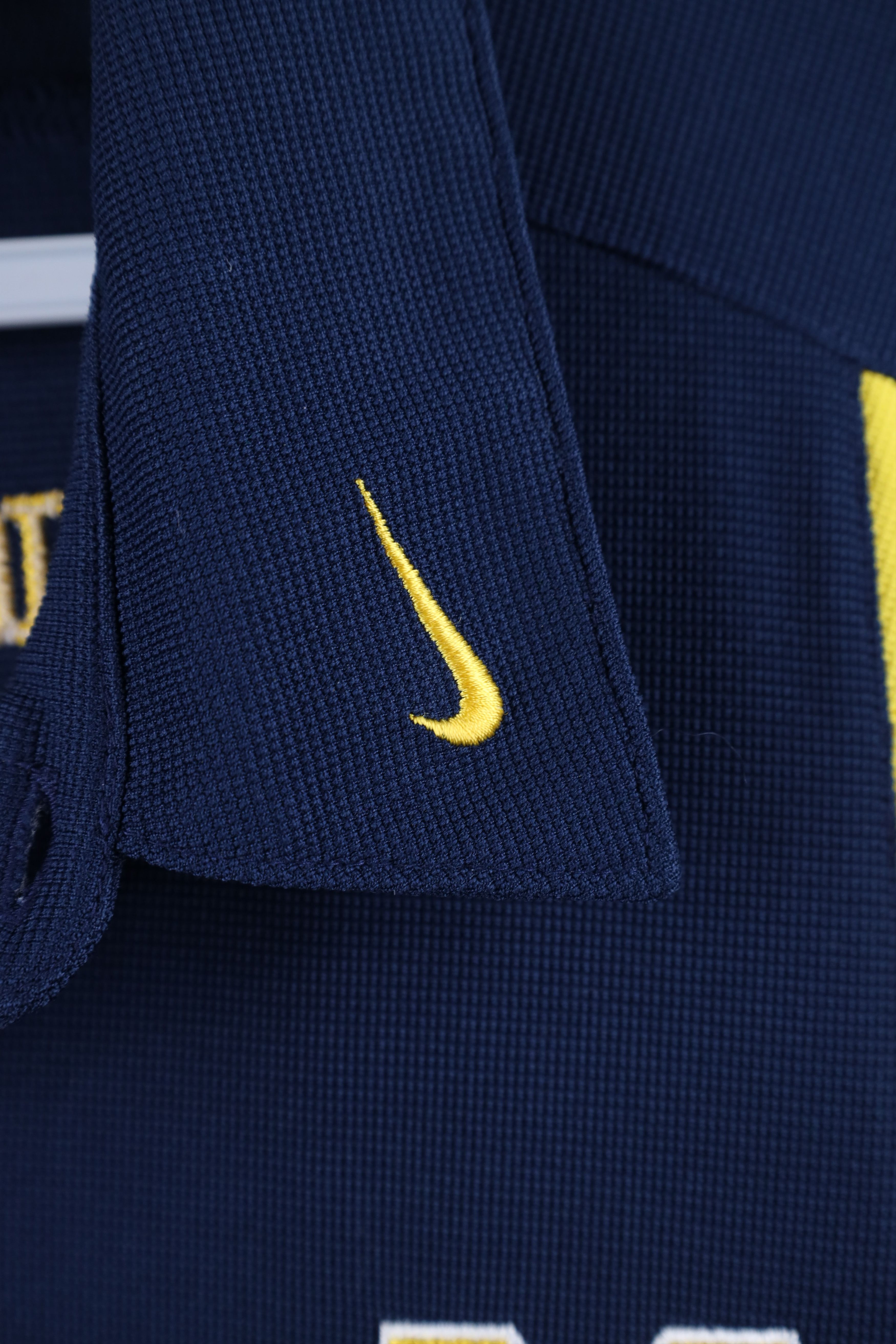 Nike Vintage Nike University of Michigan Football Collared Shirt Size US L / EU 52-54 / 3 - 4 Thumbnail