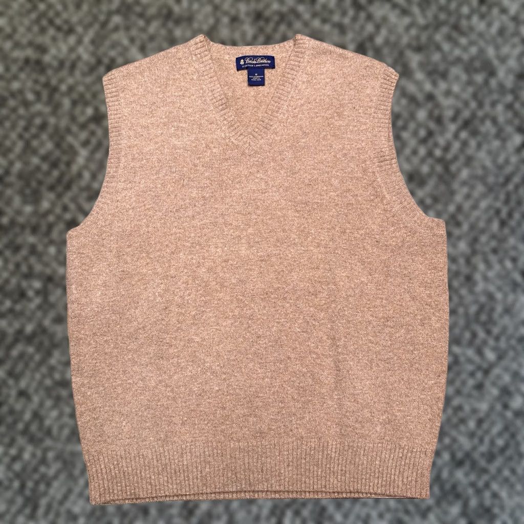 Brooks Brothers Brooks Brothers Vest Mens Medium Tan Brown Wool Knit V-Neck Sleeveless Solid Logo Regular Workwear Formal Casual Preppy Vintage No Size US M / EU 48-50 / 2 - 1 Thumbnail