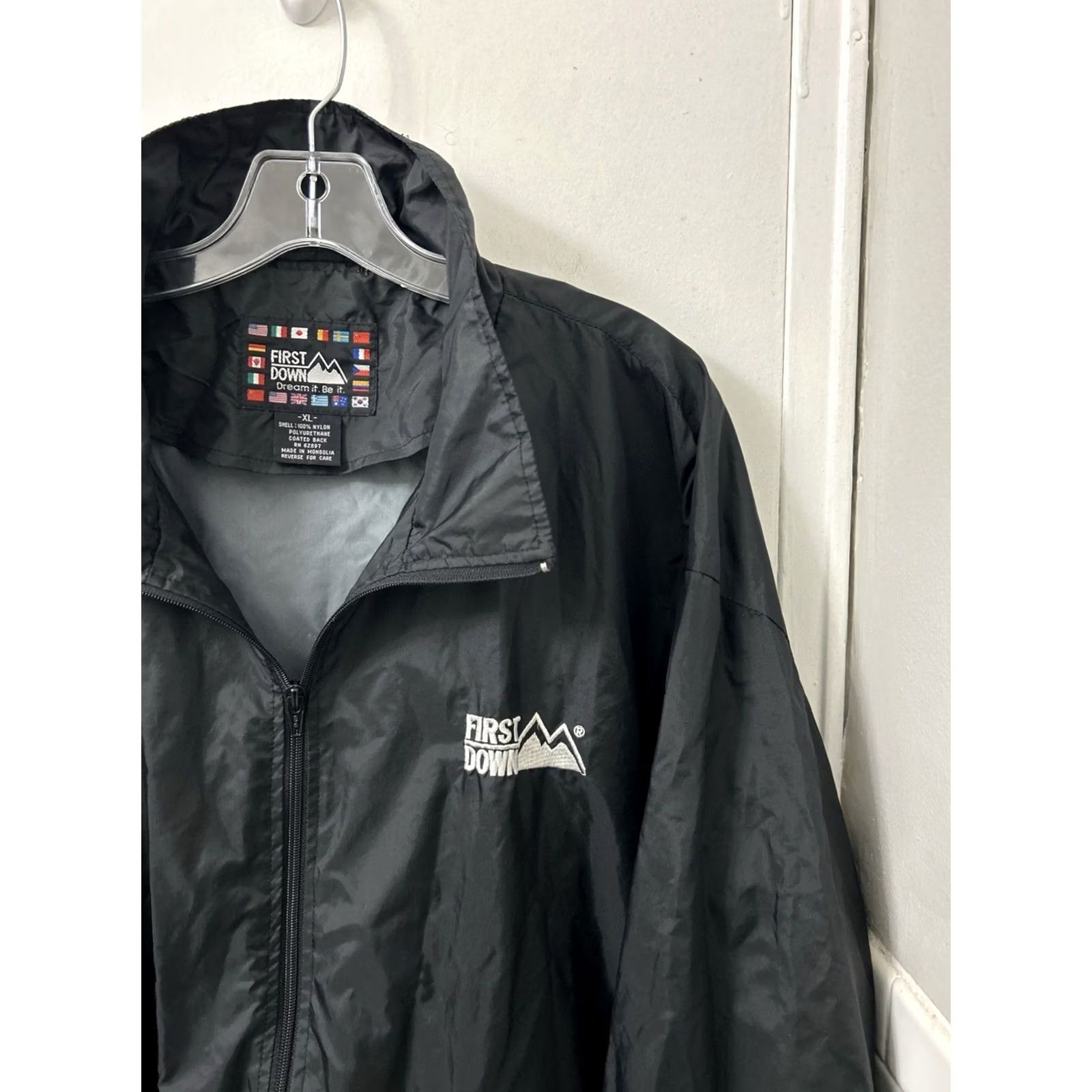 Vintage VINTAGE First Down Windbreaker Jacket Mens XL Black Full Zip" Size US XL / EU 56 / 4 - 4 Thumbnail