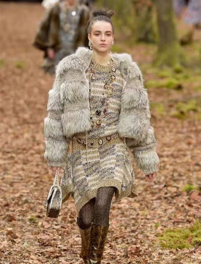 Chanel Chanel eco friendly Fur coat Size US XXS / EU 40 - 7 Thumbnail