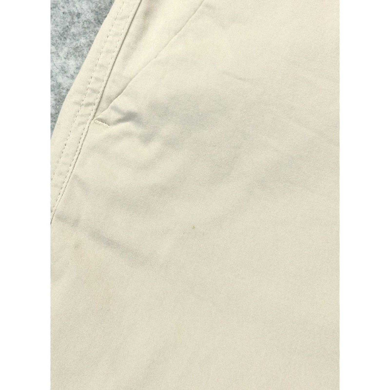 Tommy Hilfiger Tommy Hilfiger Chino Shorts UK 8 Women Beige Casual Summer Holiday Womens Regular Front Zip Button Cotton Elastane Flat Front Size 30" / US 8 / IT 44 - 3 Thumbnail