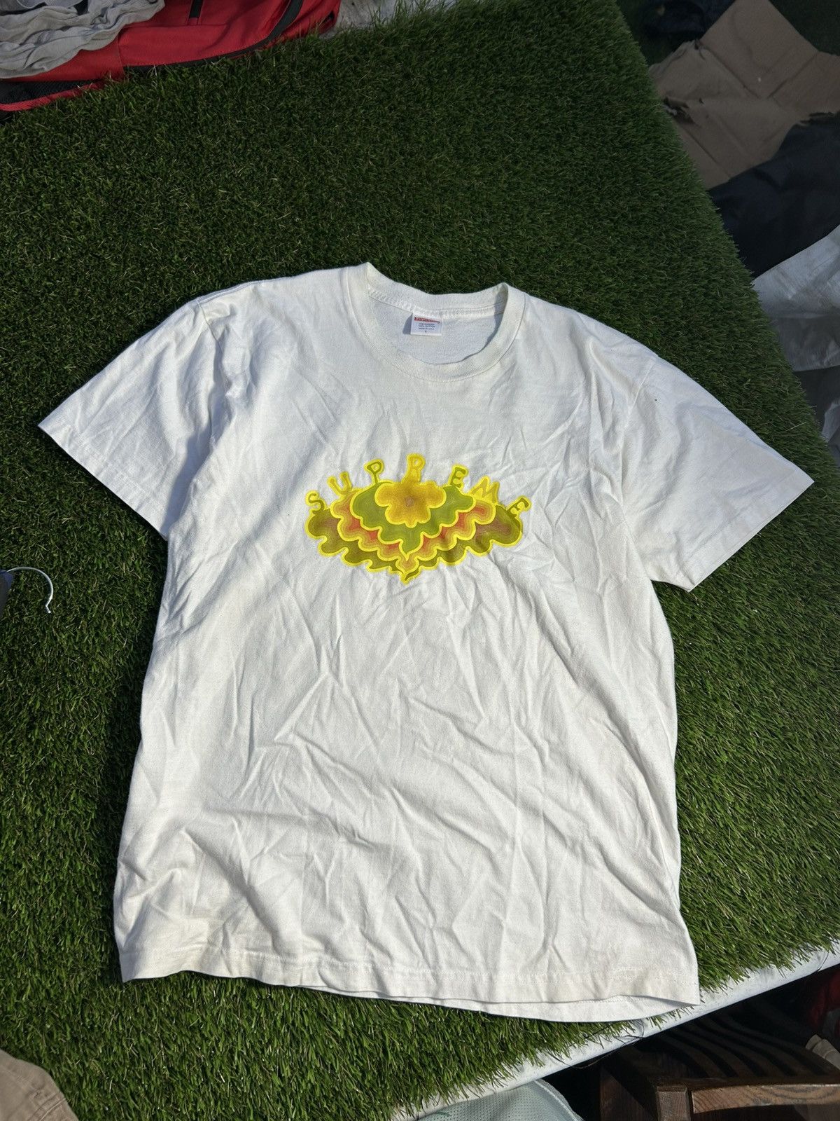 Supreme Supreme SS19 Cloud White Tee Size US L / EU 52-54 / 3 - 2 Thumbnail