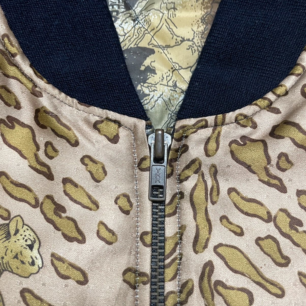 Vintage Vintage all over print leopard bomber jacket Size US L / EU 52-54 / 3 - 9 Thumbnail