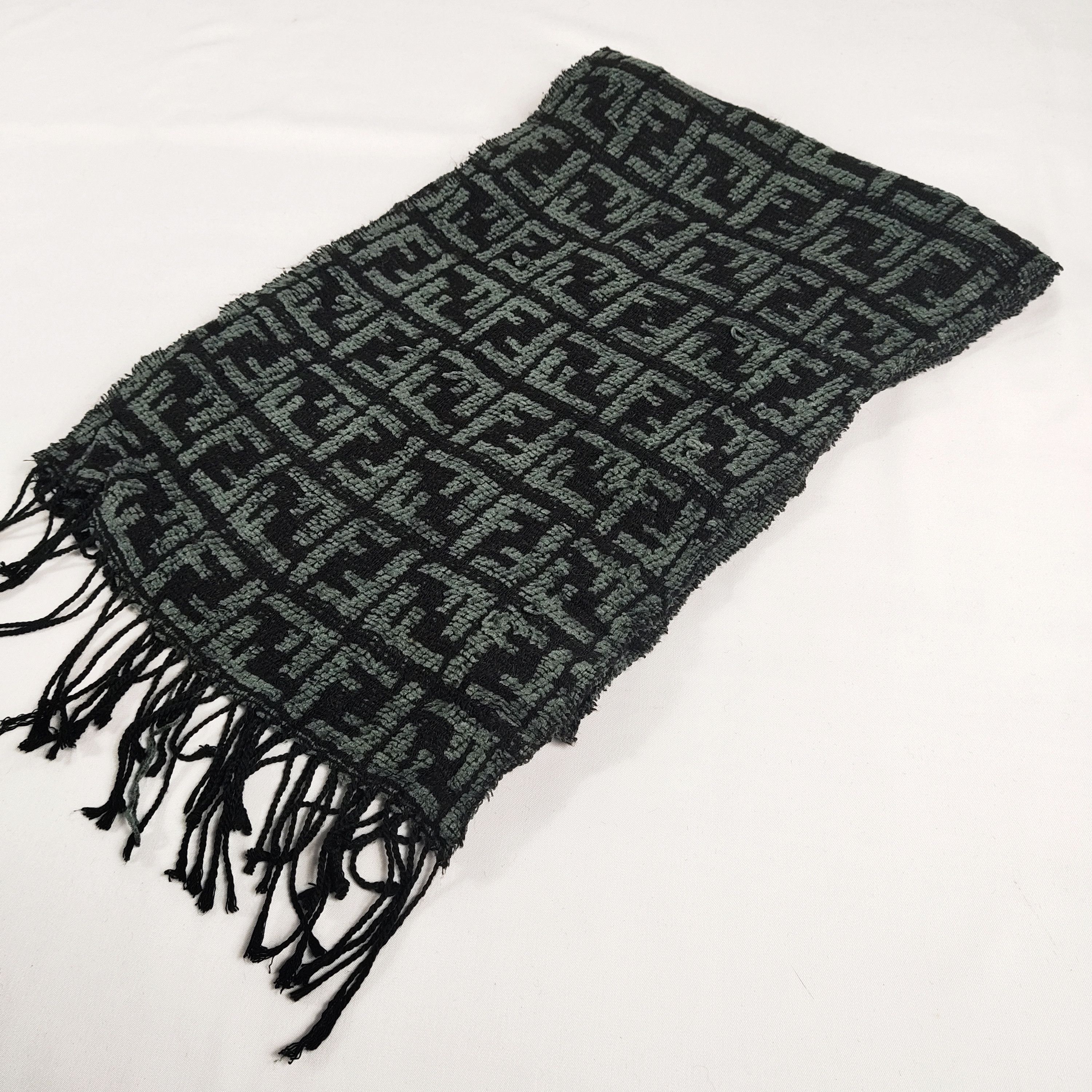 Fendi Fendi Monogram Scarf / Muffler / Neckwear M041 Size ONE SIZE - 4 Thumbnail