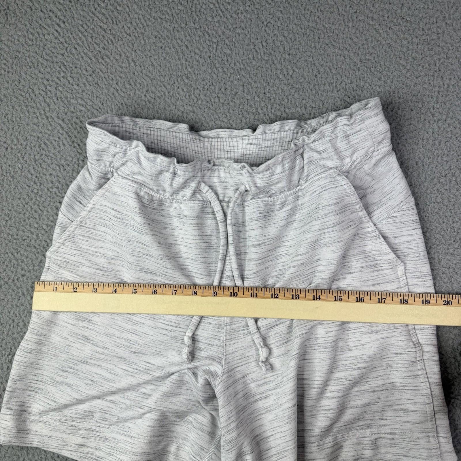 Lululemon Lululemon Hello Sunday Short White French Terry Women's 8 Size 30" / US 8 / IT 44 - 9 Thumbnail