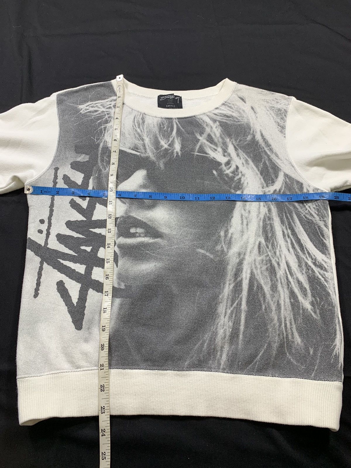 Stussy Vintage Stussy Black Laura crewneck full print style Size US S / EU 44-46 / 1 - 7 Thumbnail