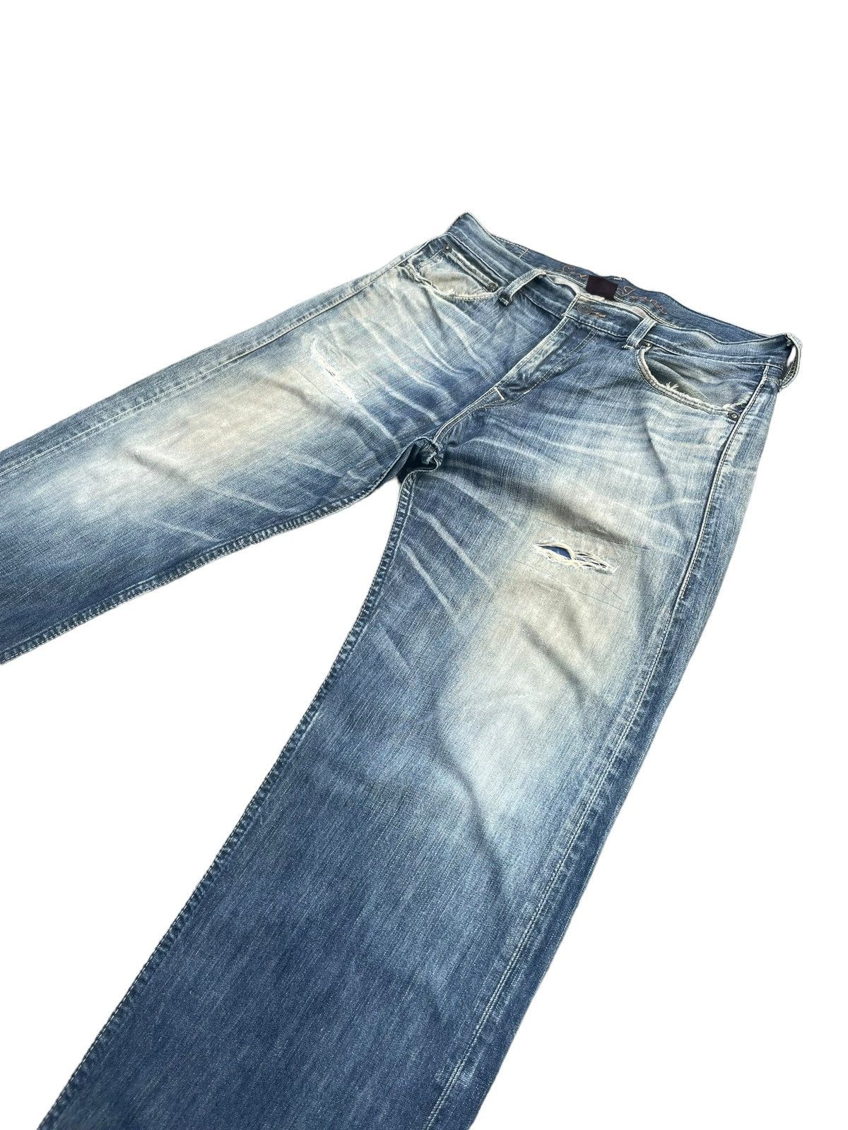 Levi's × Vintage Vintage 2008 Levis Lot 203 Faded & Distresed Size US 35 - 2 Thumbnail