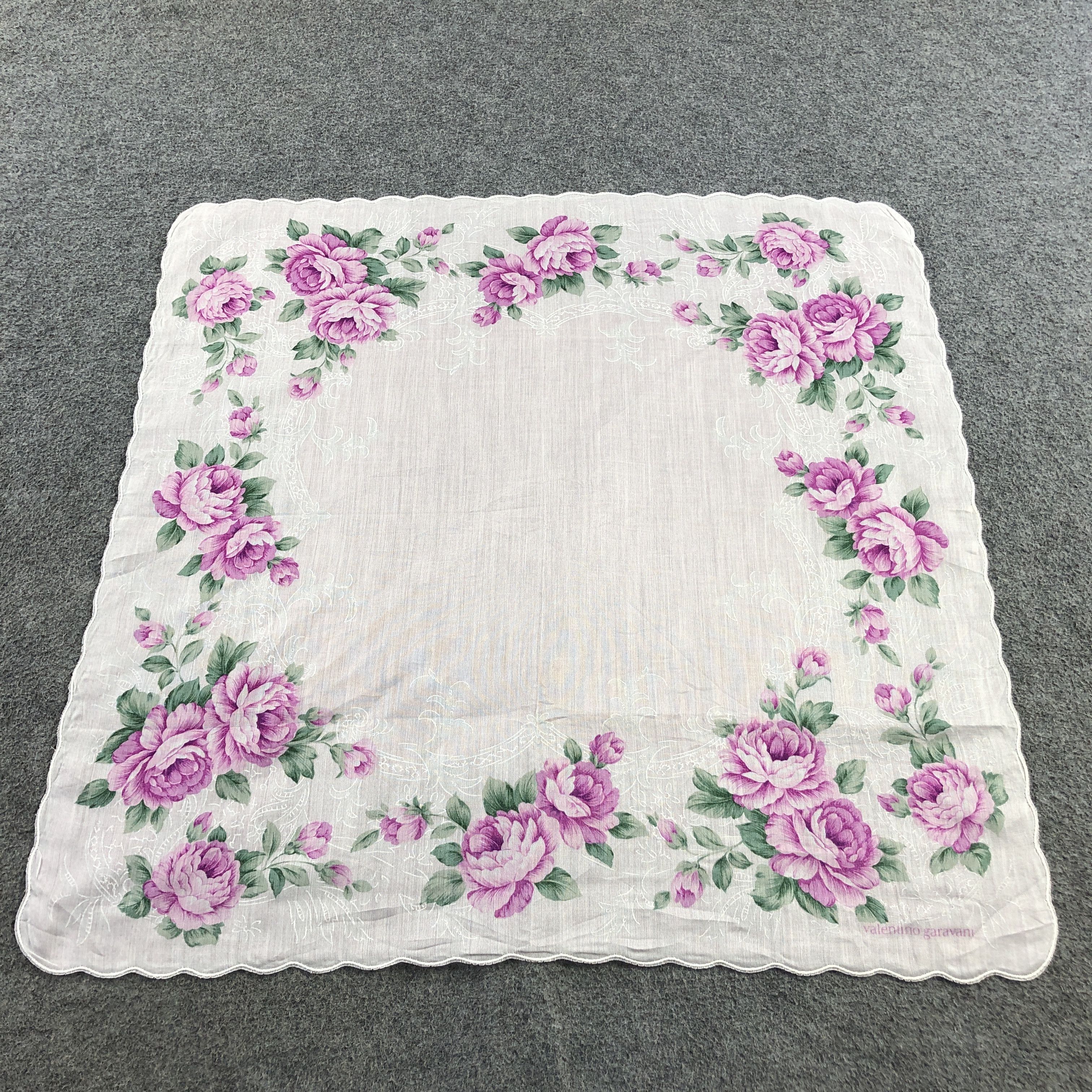 Vintage ValenTINO GarAVANI Handkerchief Neckerchief Bandana H2677 Size ONE SIZE - 2 Thumbnail