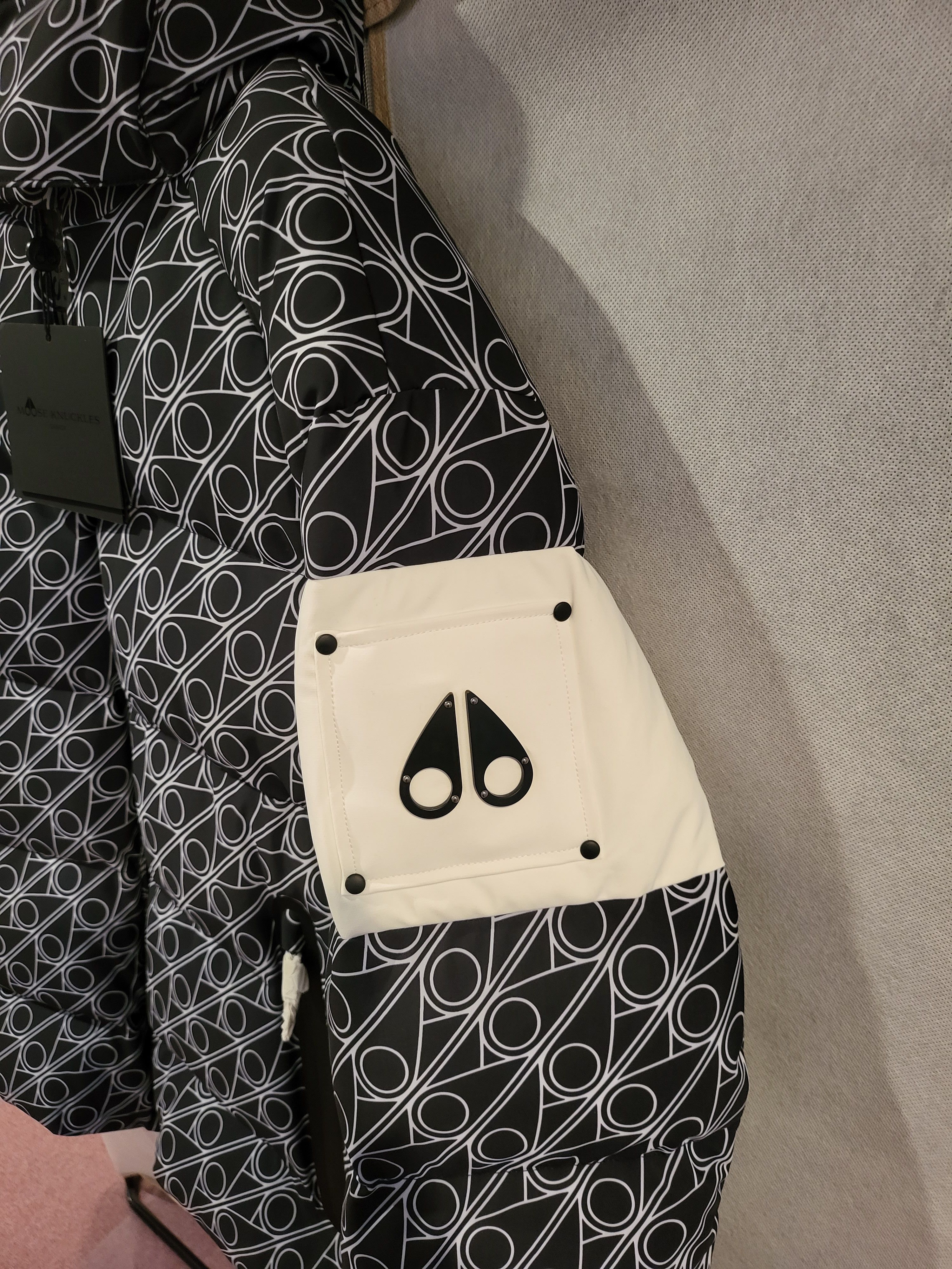 Moose Knuckles Strivers Row Down Jacket with Monogram Print Size US L / EU 52-54 / 3 - 4 Thumbnail