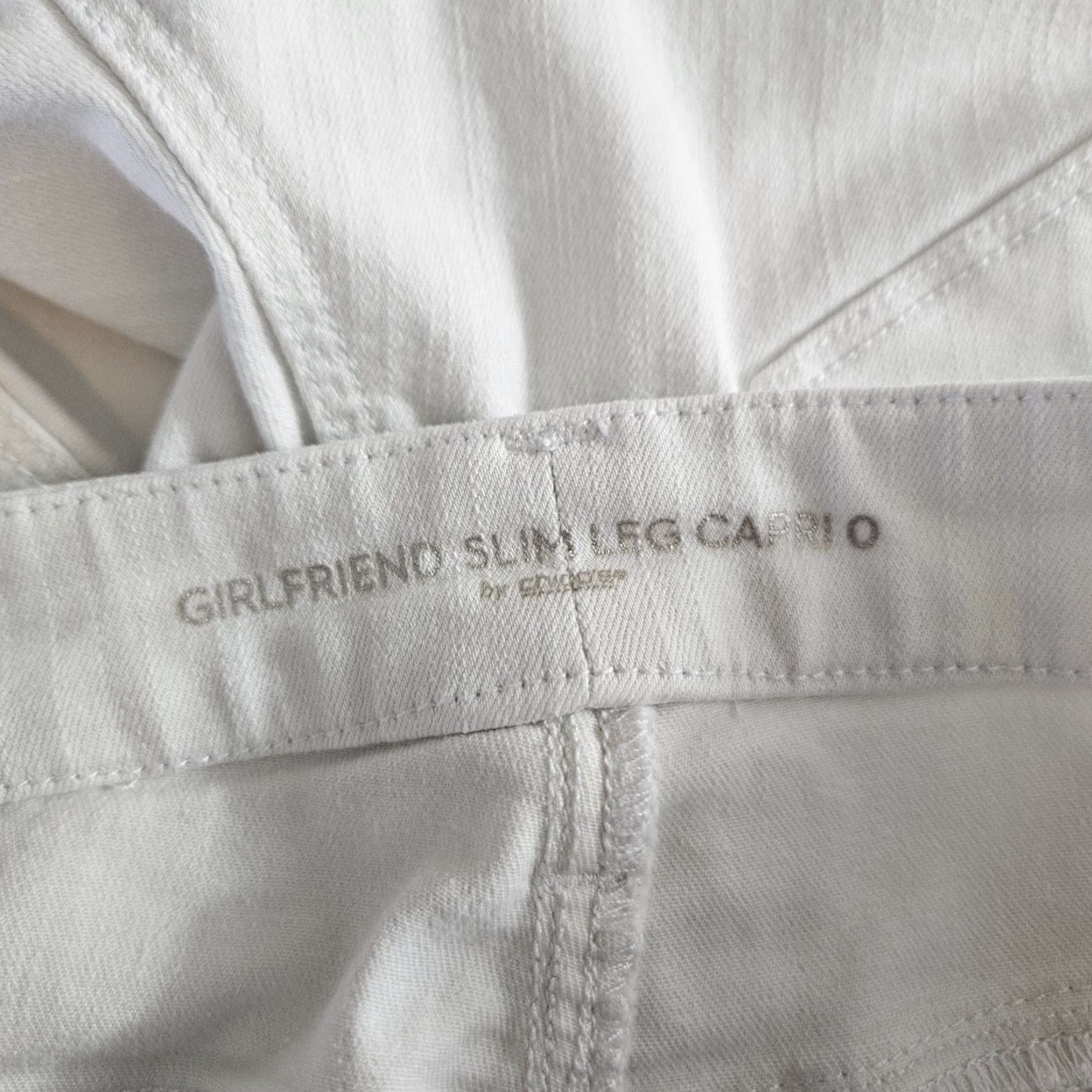 Vintage Chico's Womens Capri Jeans Sz 4 White Mid Rise Crochet Hem Cotton Blend Denim Capri Womens Jeans Capris 4 White Size 27" / US 4 / IT 40 - 8 Thumbnail