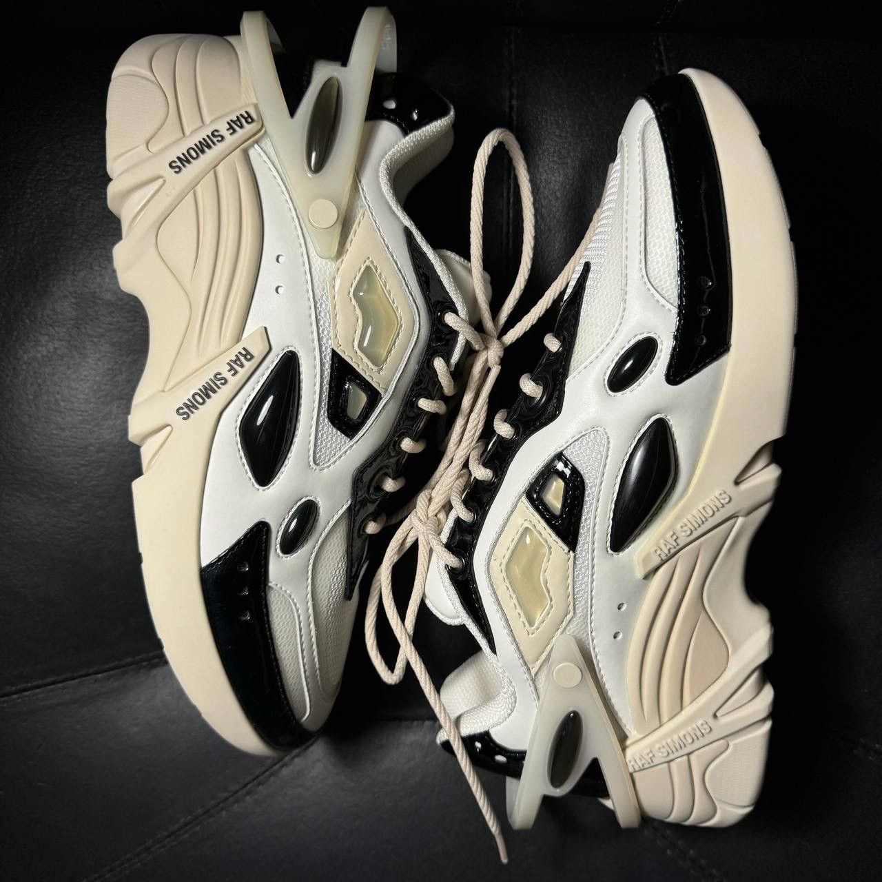 Raf Simons 41 Raf simons cylon 21 black white Size US 8 / EU 41 - 5 Thumbnail