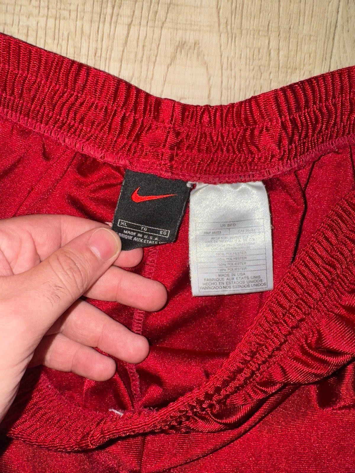 Nike Vintage Y2K Nike Red Satin Dazzle Hoop Shorts Sz XL Grail Size US 36 / EU 52 - 4 Thumbnail