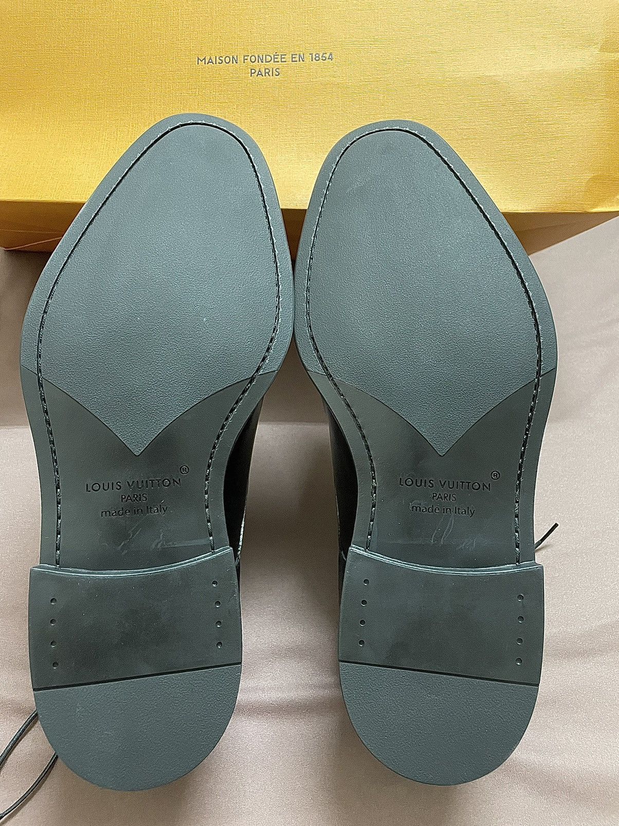 Louis Vuitton Louis Vuitton Kensington black derby shoes Size US 7 / EU 40 - 20 Thumbnail