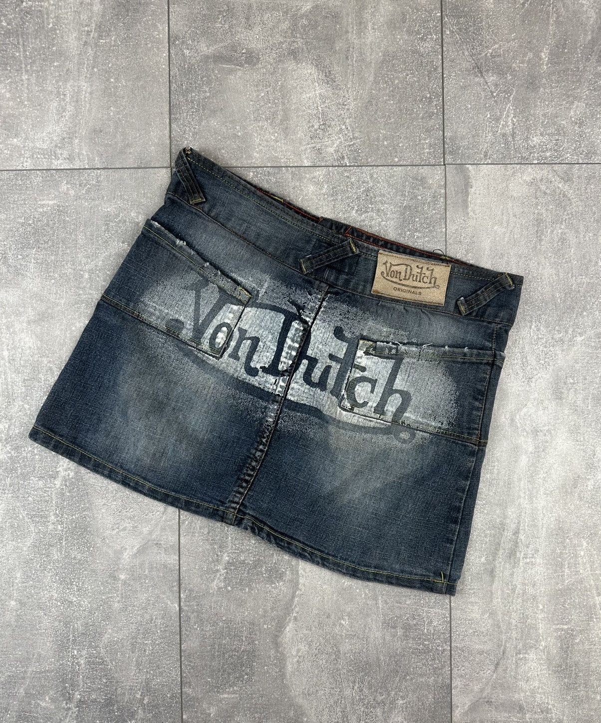 Von Dutch Womens Von Dutch Retro Overprint Logo Mini Skirt Size 30" / US 8 / IT 44 - 1 Thumbnail