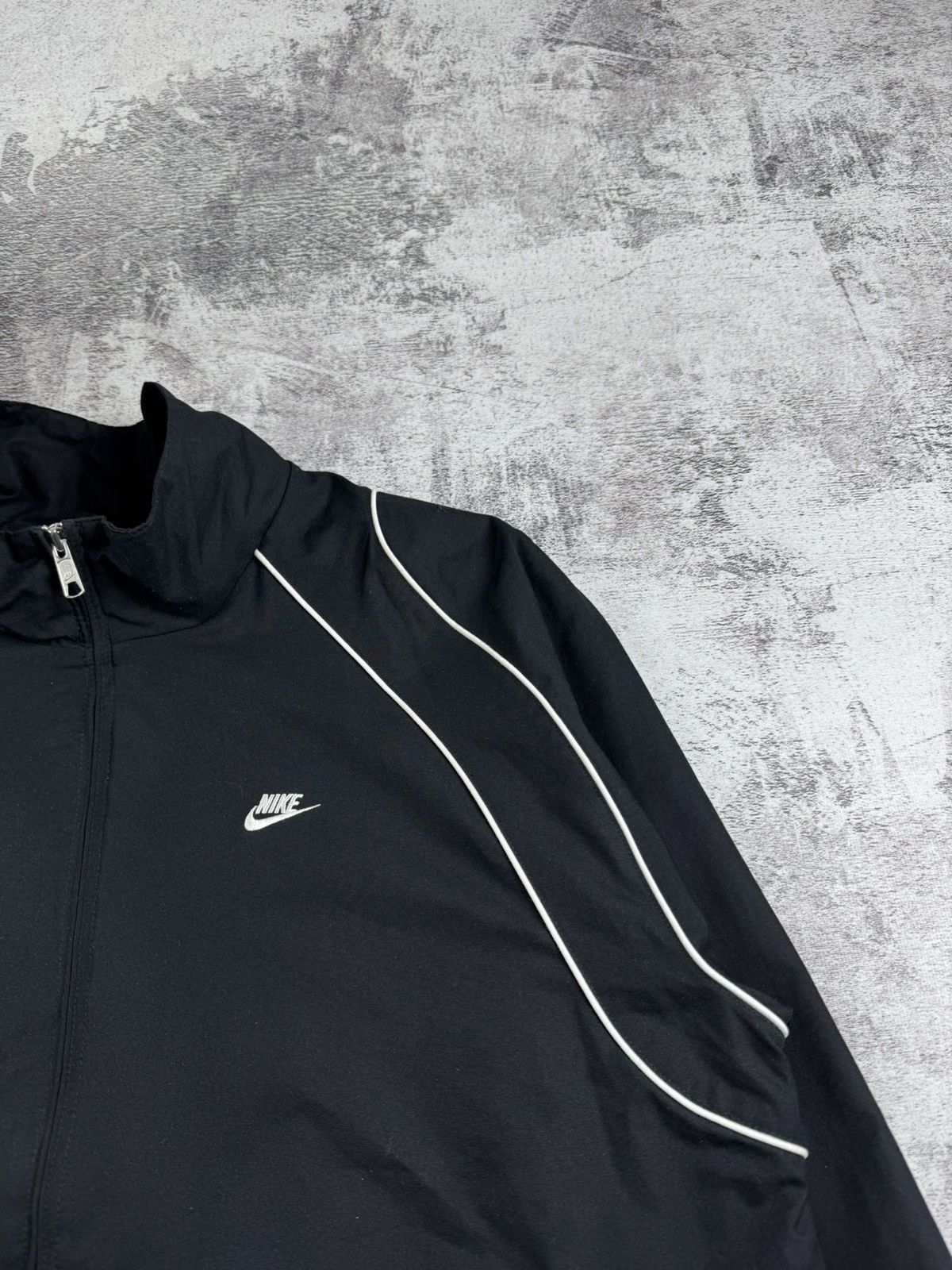 Nike Nike Retro Windbreaker Track Y2K Nylon Swoosh Light Jacket Size US XL / EU 56 / 4 - 7 Thumbnail