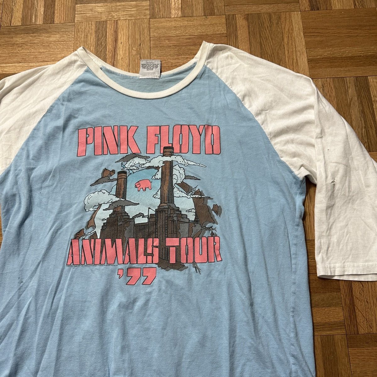 Pink Floyd Vintage Pink Floyd Animals Tour 1977 raglan tee Size US L / EU 52-54 / 3 - 3 Thumbnail