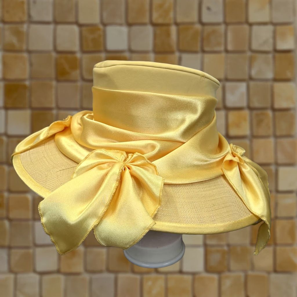 Vintage VINTAGE Elite Champagne Hat Adjustable Silver Satin  display picture 1