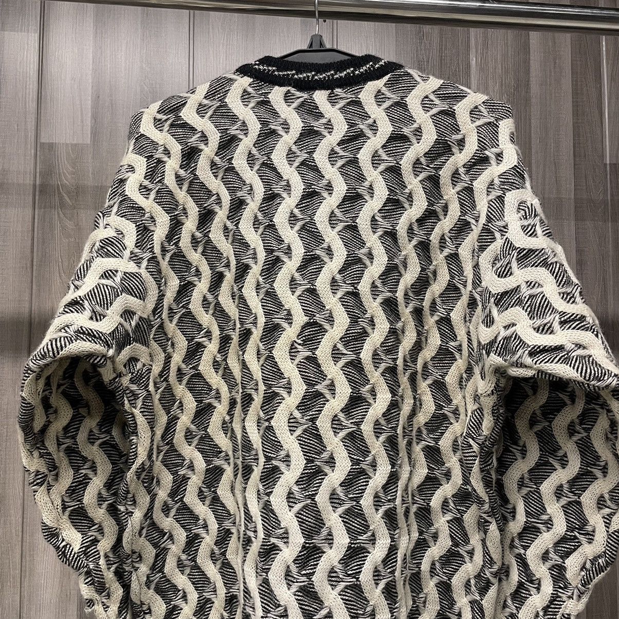 Coogi Vintage Coogi Australia Wavy Pattern 3D Knit Wool Sweater Size US L / EU 52-54 / 3 - 20 Thumbnail