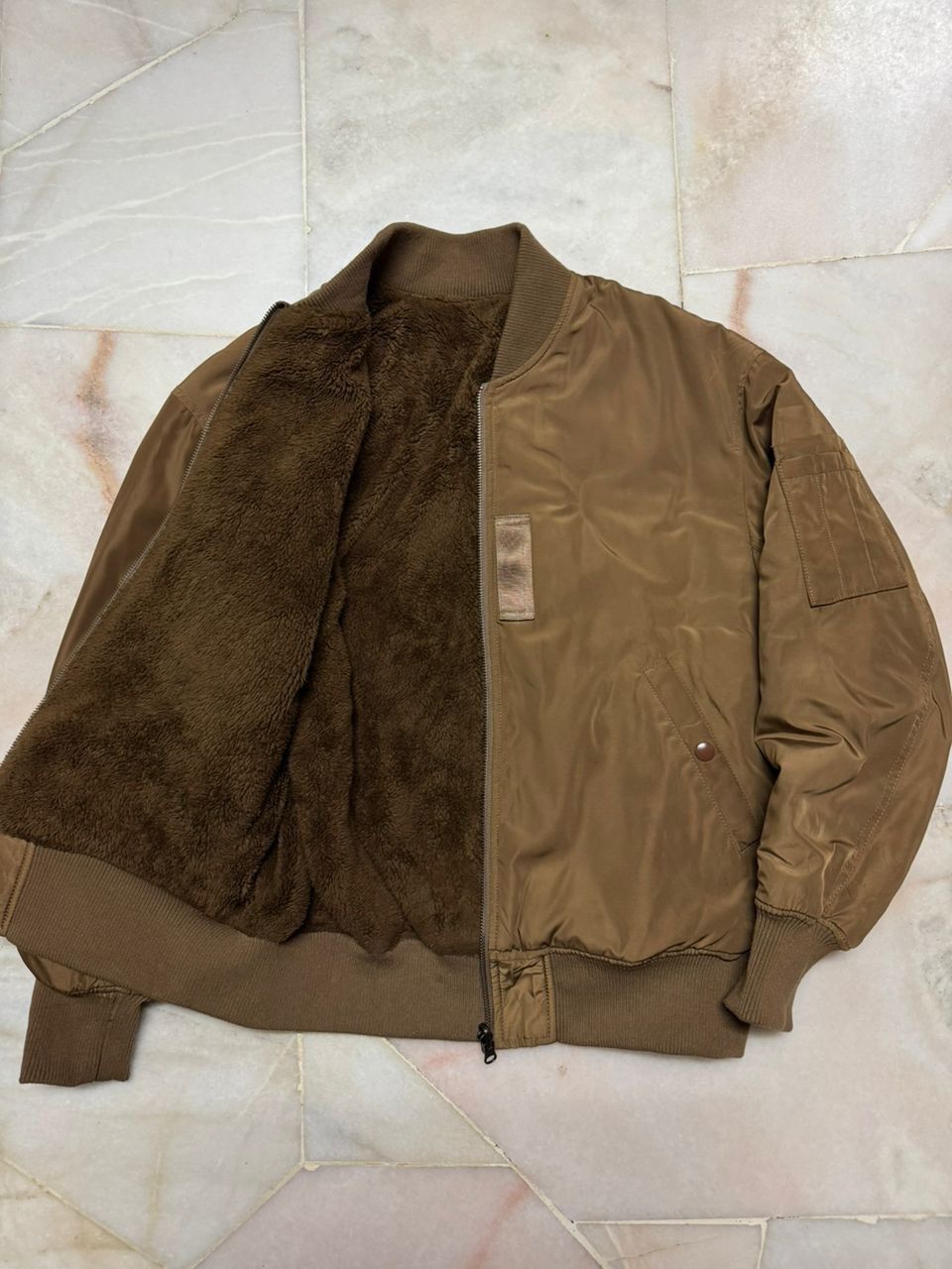 GU × Undercover REVERSIBLE GU LIKE NEW SHERPA BOMBER TRAVIS SCOTT COLOR Size US S / EU 44-46 / 1 - 9 Thumbnail