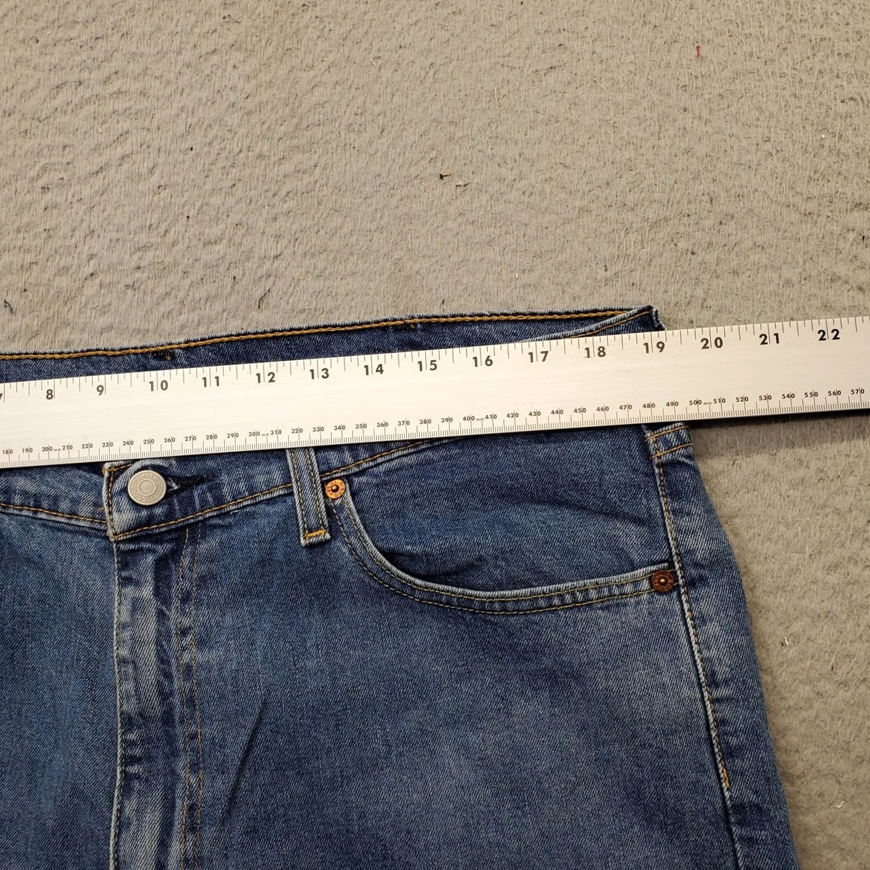 Levi's Levi's 505 Jeans Mens 38x30 Blue Denim Stretch Medium Wash Red Tab Straight Leg Mens Size 38 Blue Denim Stretch Regular Straight Jeans Size US 38 / EU 54 - 6 Thumbnail