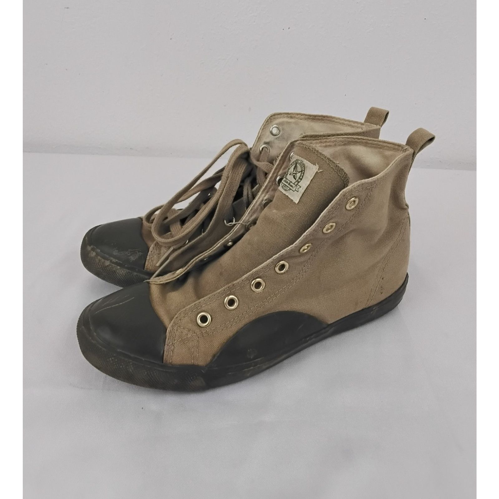Eddie Bauer Eddie Bauer Sneakers Women's 8.5M Khaki/Green 1980s VTG Size US 8.5 / IT 38.5 - 3 Thumbnail