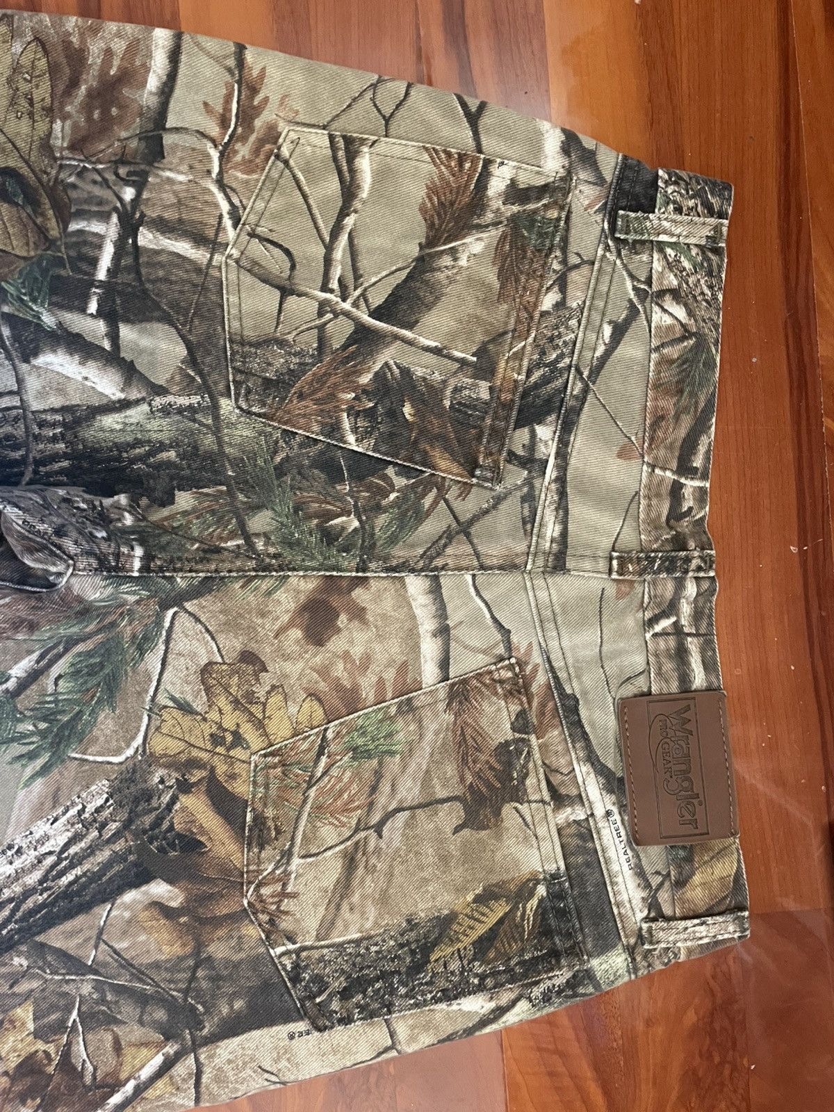 Wrangler Real tree Wrangler jeans faded Size US 32 / EU 48 - 3 Thumbnail