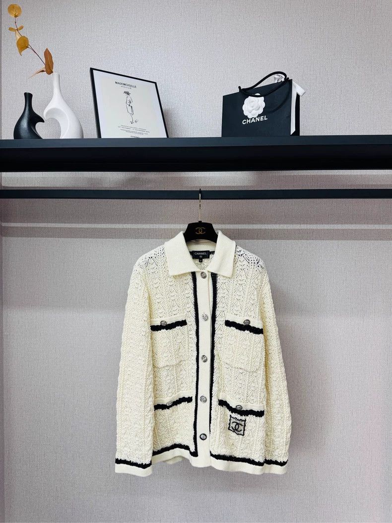 Chanel Chanel 24P milky white hollow knitted cardigan jacket 2504- Size XS / US 0-2 / IT 36-38 - 1 Thumbnail