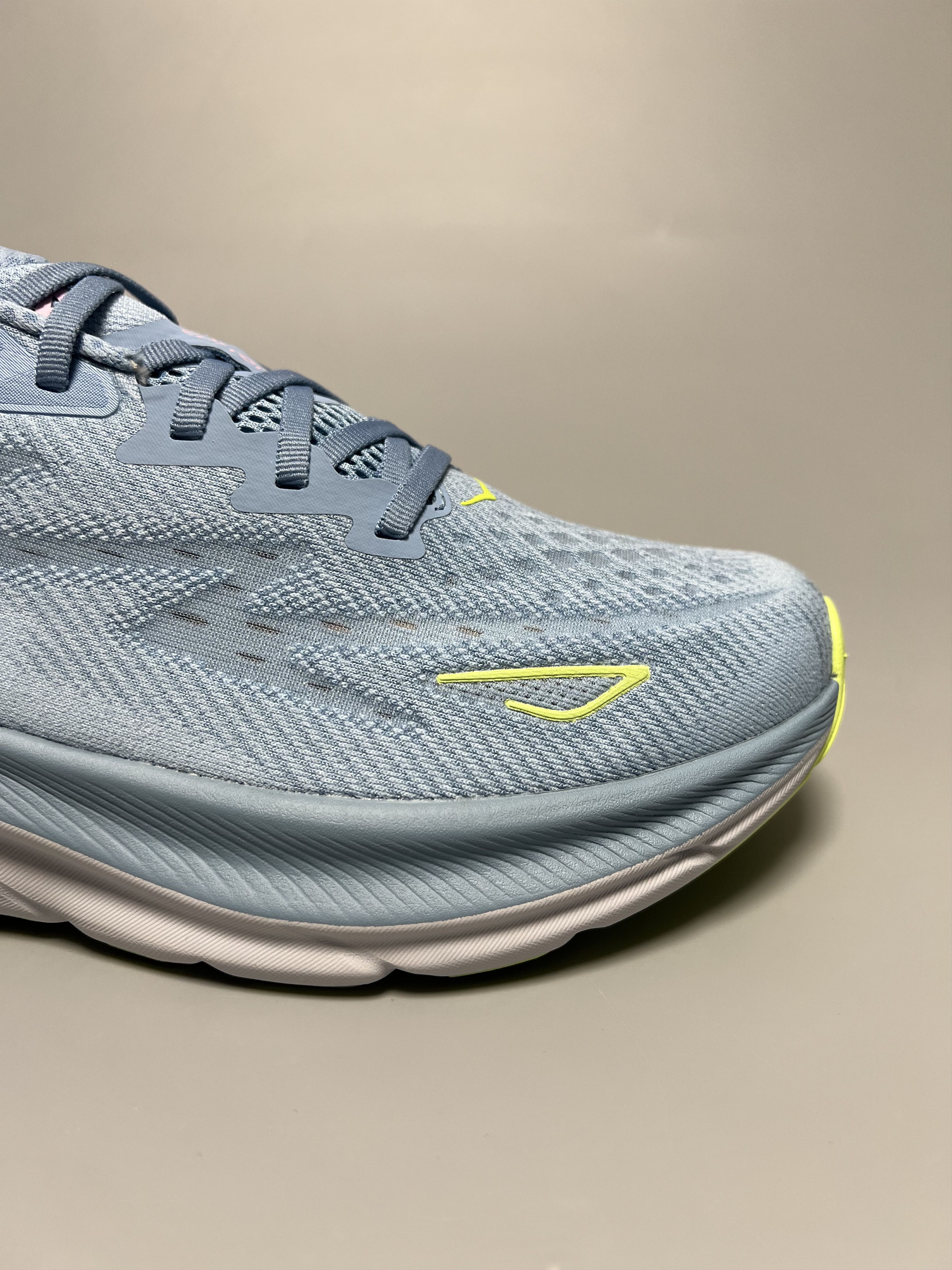 Hoka 10D Hoka One One Clifton 9 Wide Running Shoes Walking Gym Size US 10 / IT 40 - 13 Thumbnail