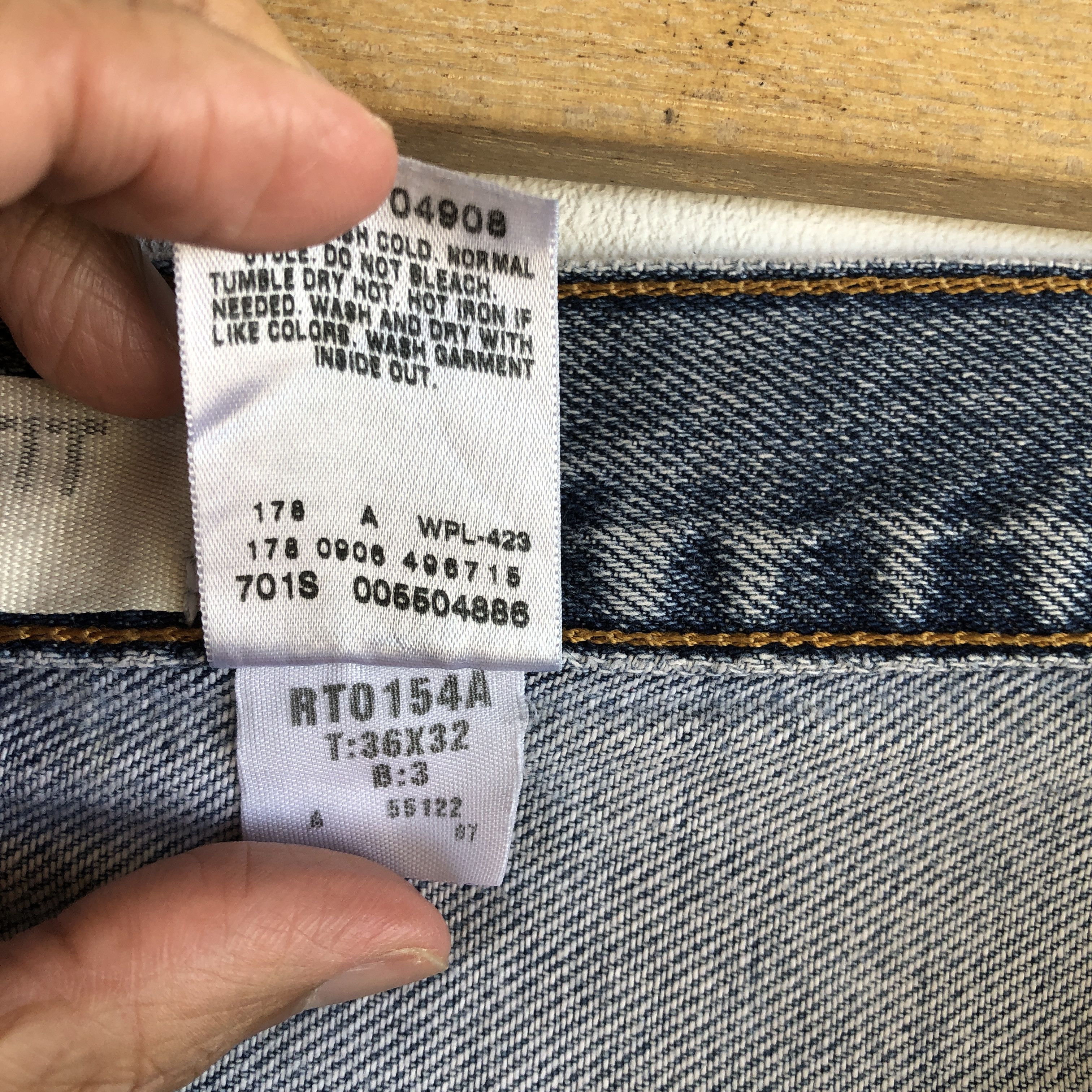 Levi's Vintage Levis Sun Faded Jeans Levi's 550 Light Wash Denim Size US 32 / EU 48 - 10 Thumbnail