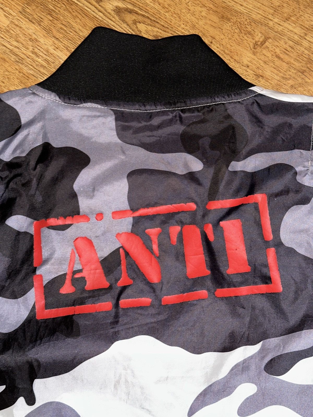 Rihanna Rihanna Anti 2016 World Tour Reversible Bomber Jacket FLAWS Size US L / EU 52-54 / 3 - 2 Thumbnail