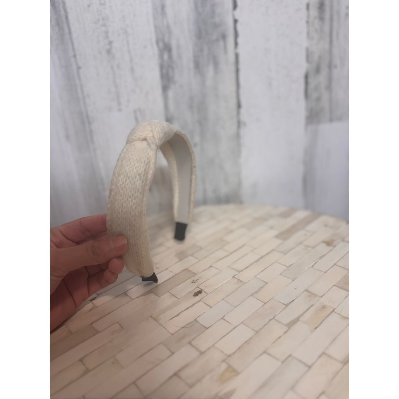 MACH & MACH Cream Knit Knot Headband – Boho Chic Hair Accessory Size ONE SIZE - 3 Thumbnail