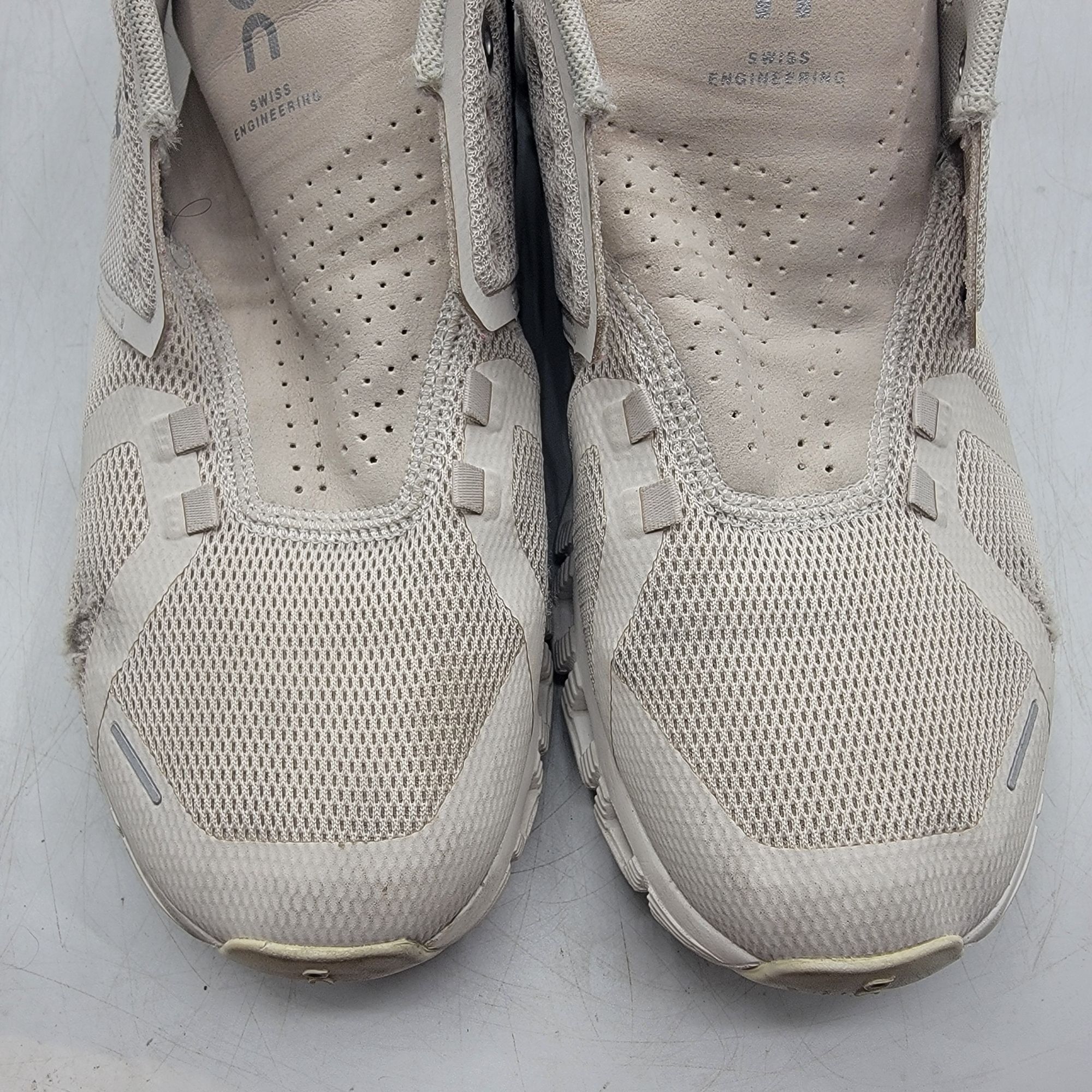 On On Cloud 5 Women 10 Pearl White Athletic Shoes Running Walki Size US 10 / IT 40 - 10 Thumbnail