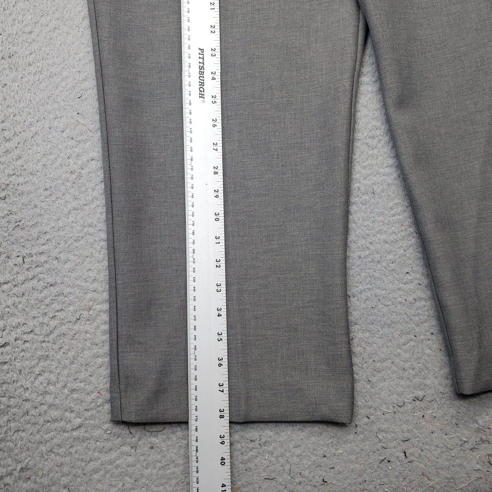 Vintage Alfred Dunner Crop Pants Womens Size 18W Gray Elastic Waist Pockets Cropped 100% Polyester Classic Fit -NWT- Size 40" / US 18 - 3 Thumbnail