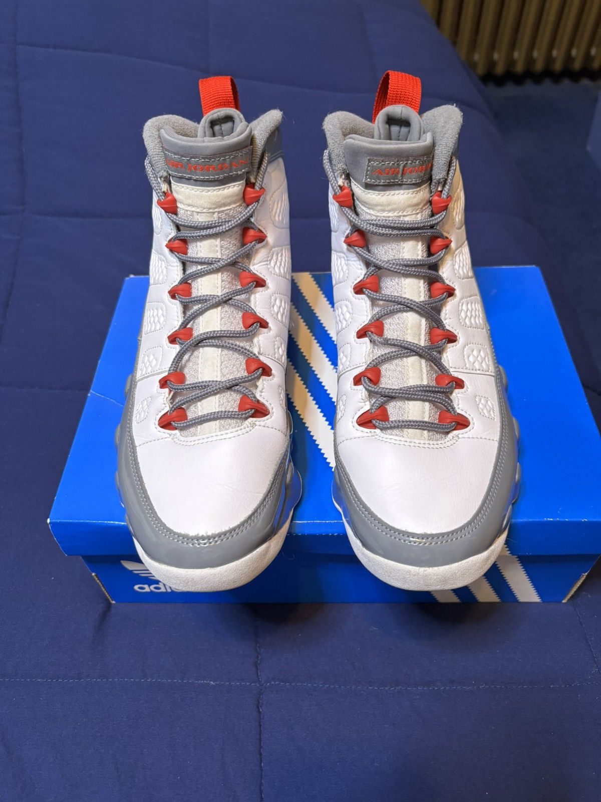 Jordan Brand Jordan 9 Retro Fire Red 2022 Size 9 Size US 9 / EU 42 - 2 Thumbnail