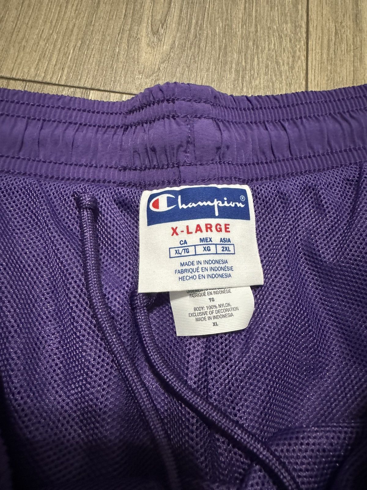 Champion Champion Shorts Purple with Zipper Pockets Size US 38 / EU 54 - 5 Thumbnail