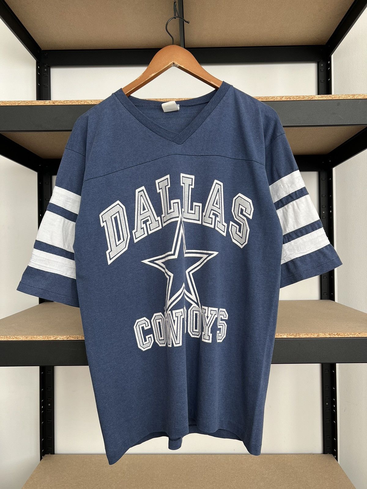 NFL Vintage 90s Dallas Cowboys NFL Logo 7 T-shirt Size US L / EU 52-54 / 3 - 1 Thumbnail