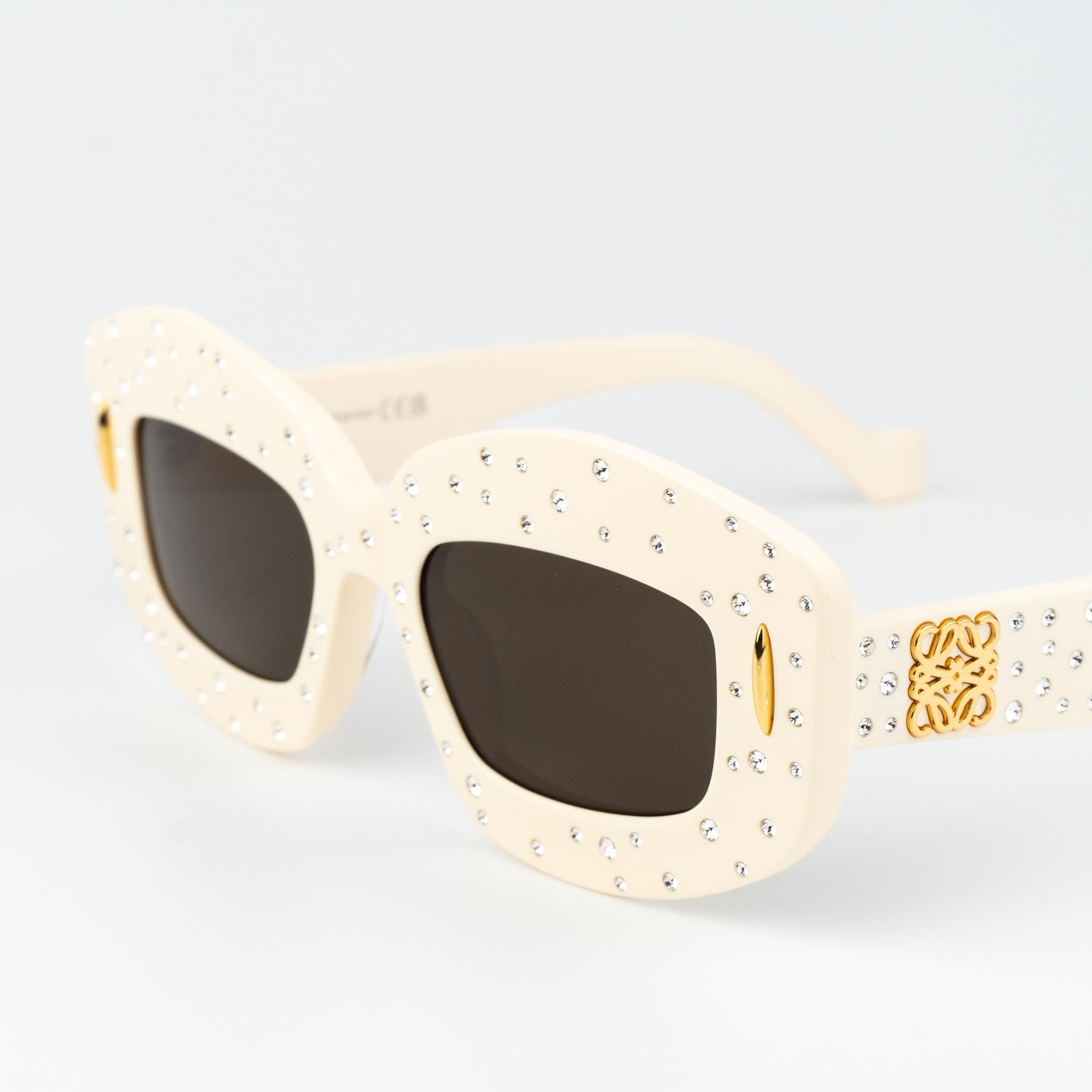 Loewe Loewe ANAGRAM Women Sunglasses LW4114IS 25E NEW AUTHENTIC Size ONE SIZE - 4 Thumbnail
