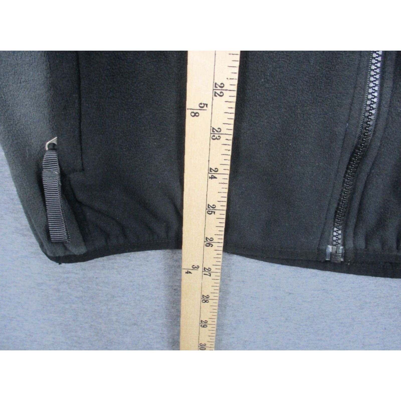 The North Face VINTAGE The North Face Jacket Mens Medium Gray Black Fleece Zip Pocket jacket Men M Gray Black fleece zipper pockets Size US M / EU 48-50 / 2 - 6 Thumbnail
