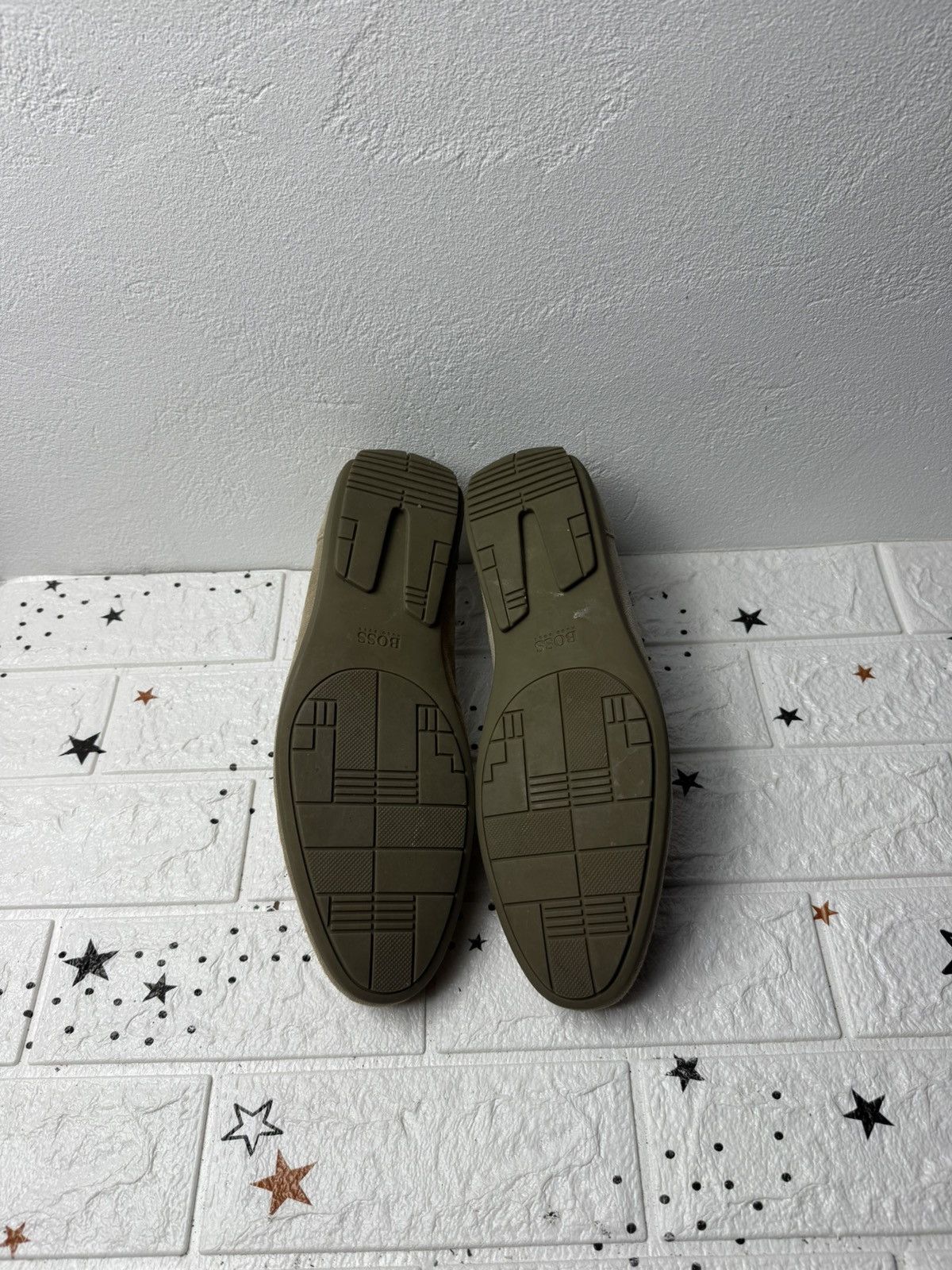 Hugo Boss HUGO BOSS US7 UK6.5 EUR41.5 Suede Shoes Men Beige Size US 7 / EU 40 - 10 Thumbnail