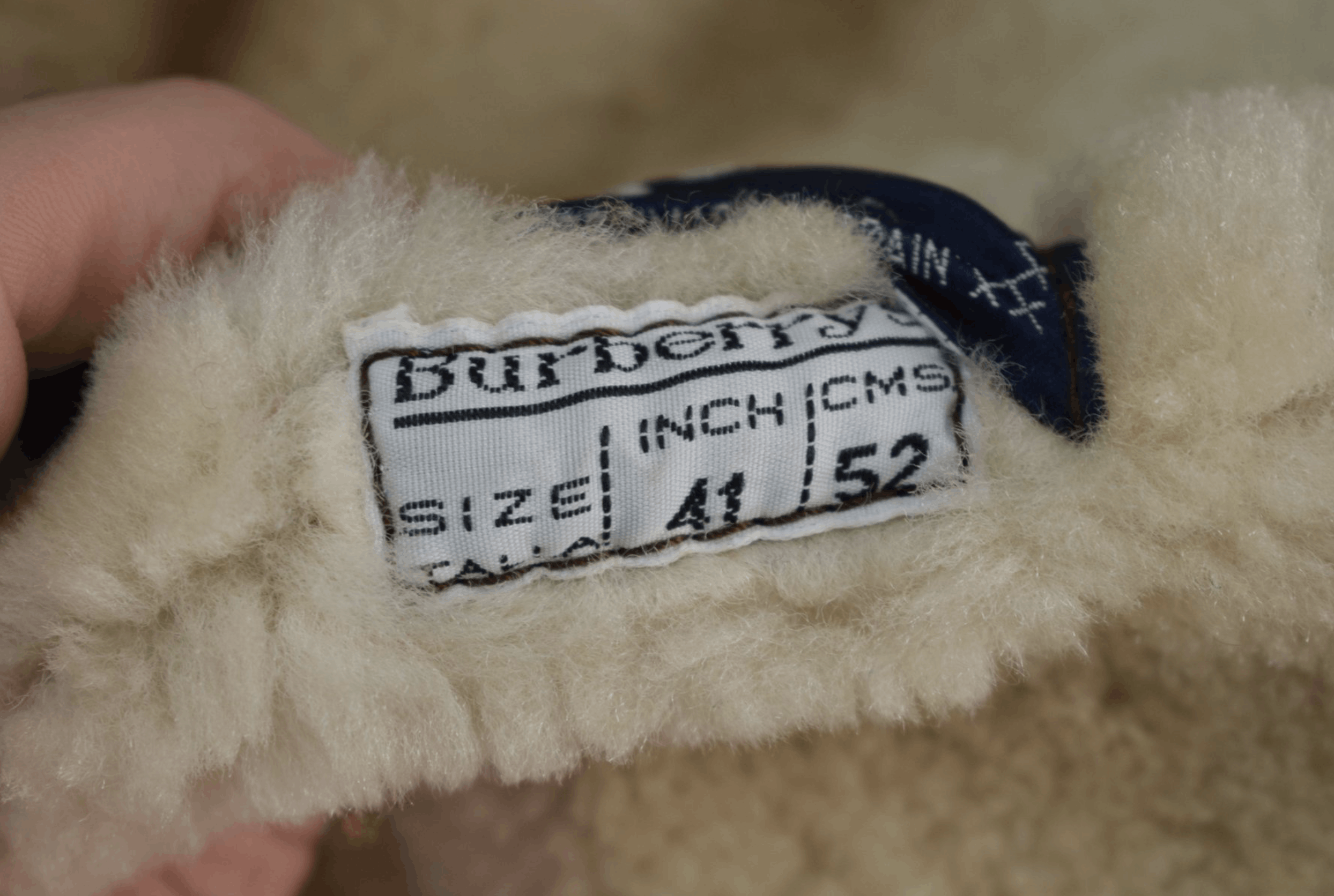 Burberry Burberry's Soft Spanish Lambskin Shearling - Pelliccia Size US XL / EU 56 / 4 - 7 Thumbnail