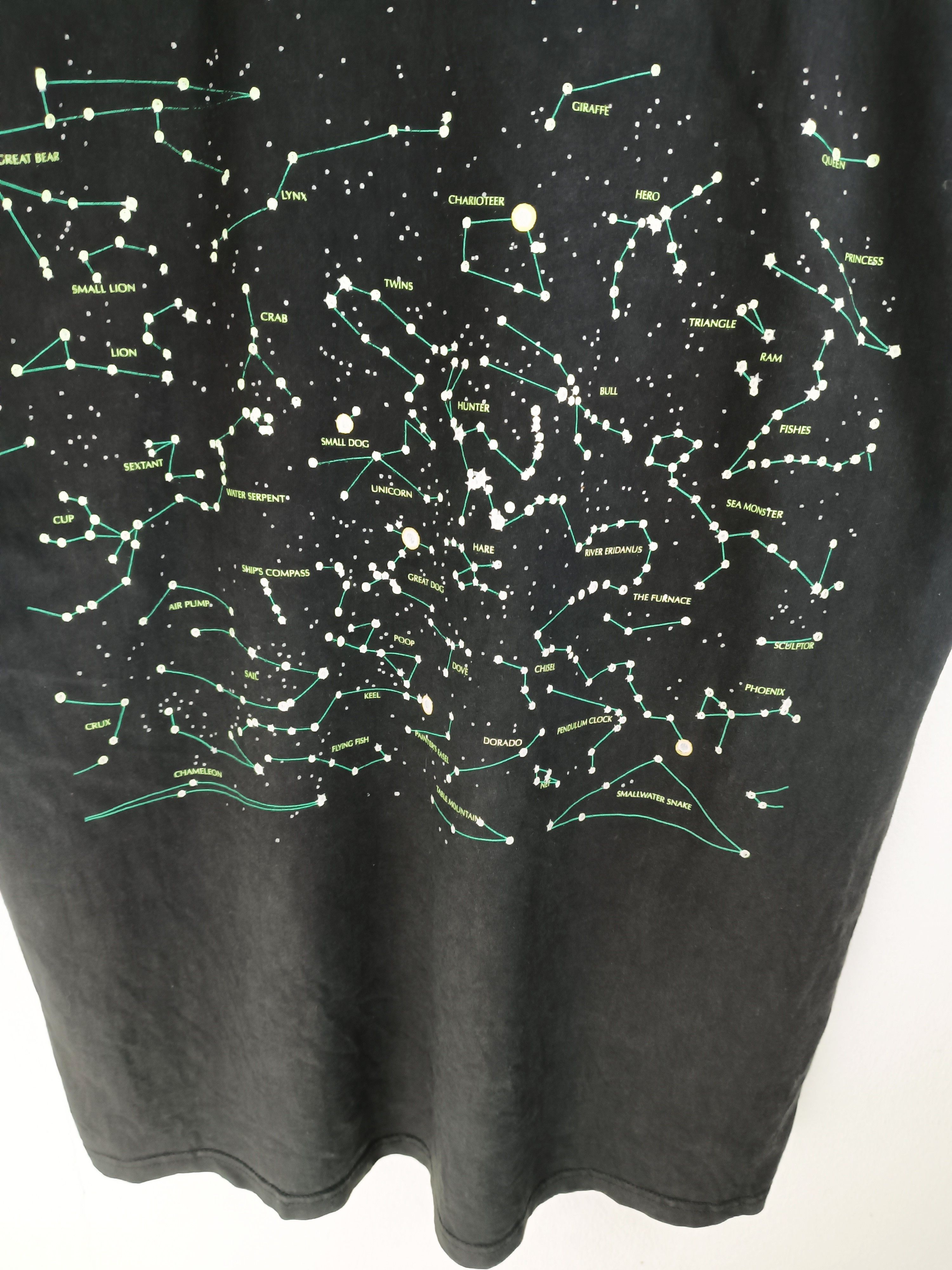 Vintage VINTAGE 90'S HEAVENLY BODIES STARS UNIVERSE BOOKS VERY RARE Size US XL / EU 56 / 4 - 15 Thumbnail