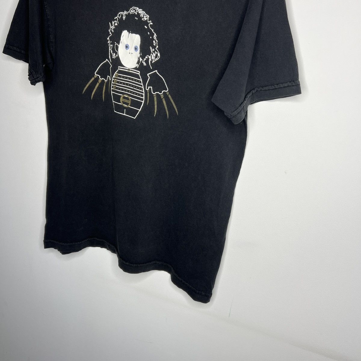 Vintage Vintage Edward Scissorhands t-shirt Size US M / EU 48-50 / 2 - 3 Thumbnail