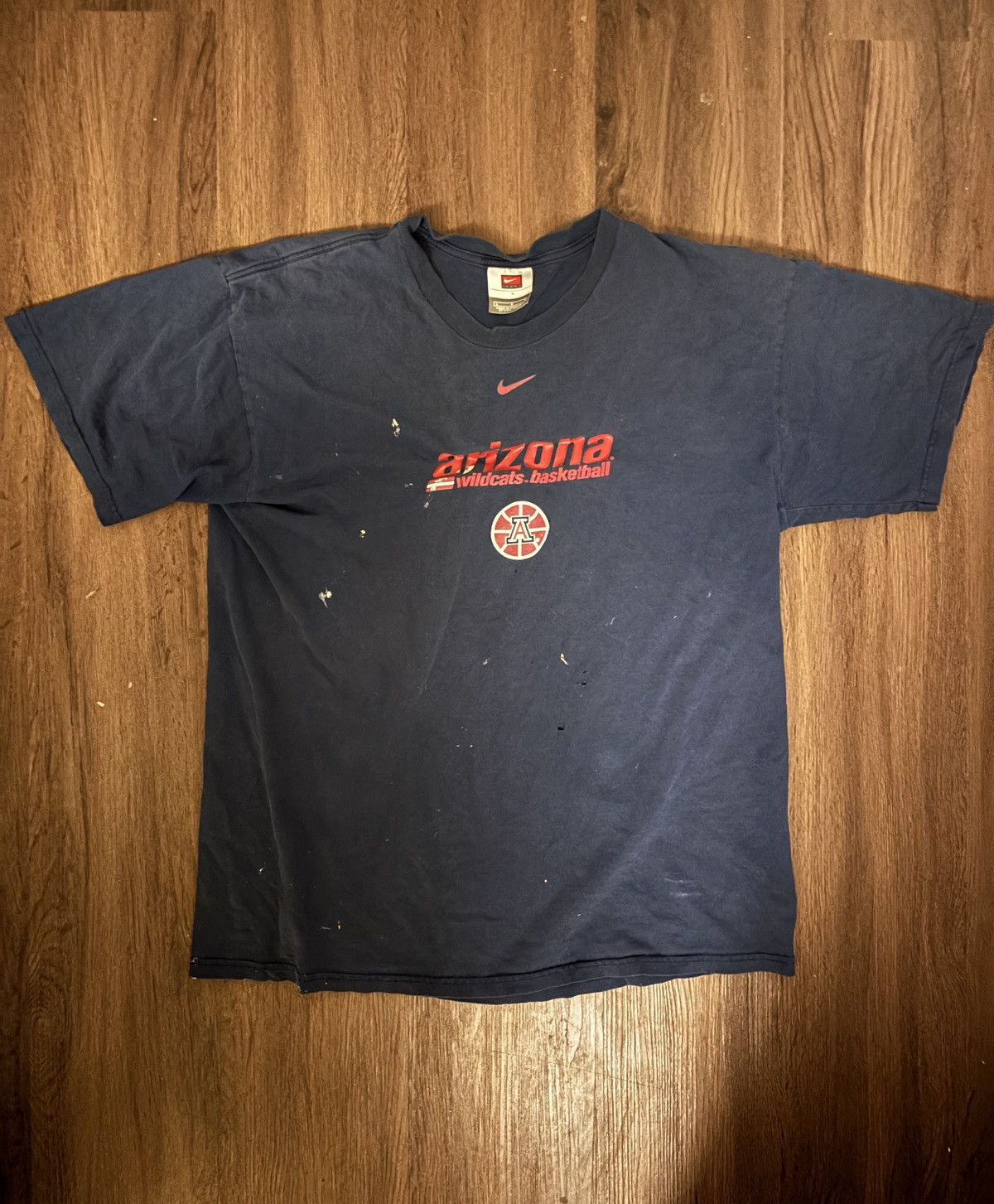 Nike × Vintage Vintage Nike UofA Wildcats basketball t-shirt Size US L / EU 52-54 / 3 - 1 Thumbnail