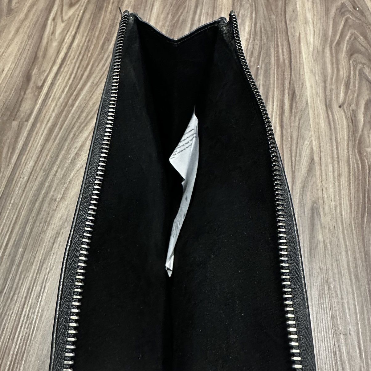 Maison Margiela Minimalism Distressed Maison Margiela Double Zip Leather Bag Size ONE SIZE - 9 Thumbnail
