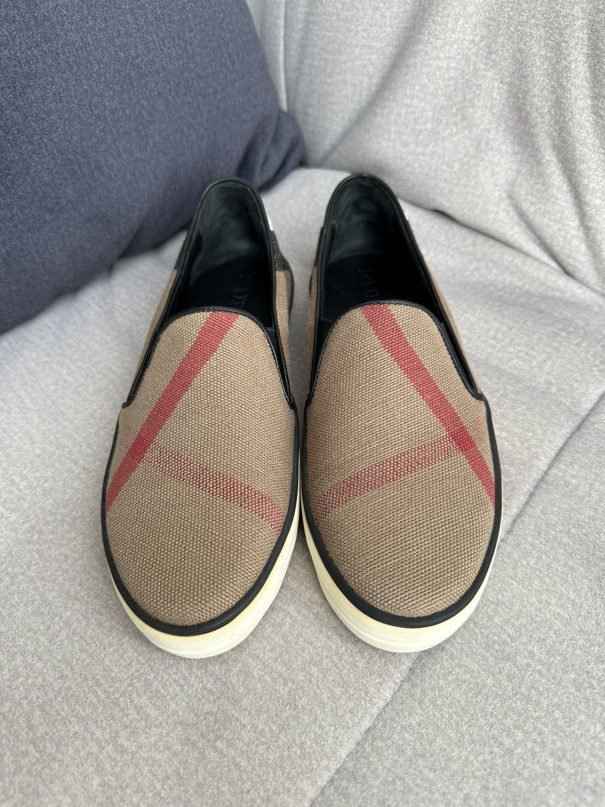 Burberry Burberry Nova Check Slip-Op Sneakers Size US 6 / IT 36 - 2 Thumbnail