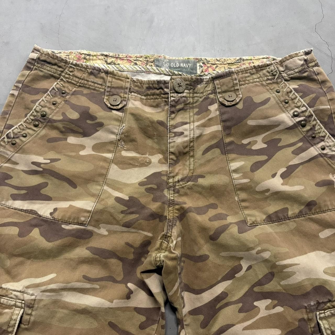 Old Navy Crazy Vintage Y2K/2000s Super Baggy Wideleg Old Navy Camo Skater Cargo Pants! Size US 34 / EU 50 - 2 Thumbnail